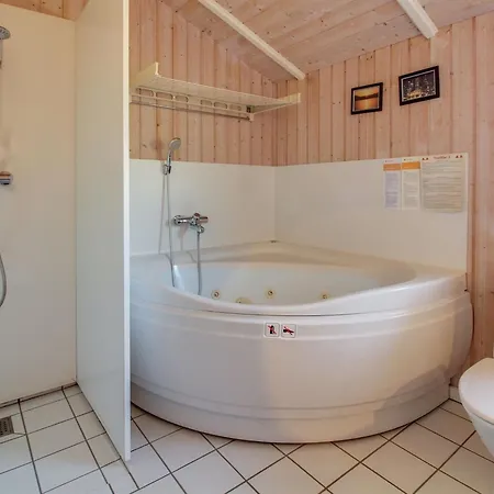 Abiorn - 2-5km From The Sea By Interhome *