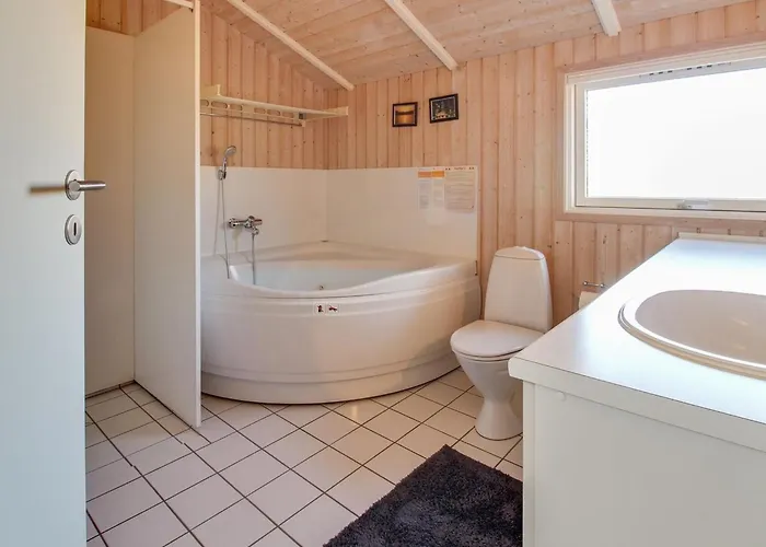 Abiorn - 2-5km From The Sea By Interhome Blåvand